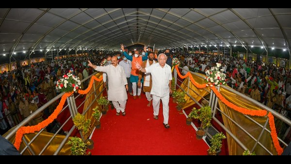 ವಿಶಾಲವಾದ ಜಿಲ್ಲಾಡಳಿತ ಕೇಂದ್ರ ಸ್ಥಾಪನೆ