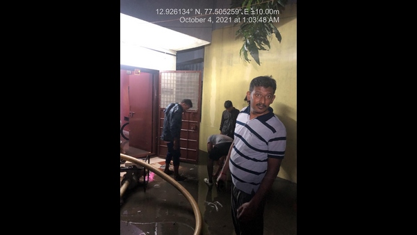 Heavy Rain Lashes in Parts of Bengaluru Creates Havoc; 1 dead, water logged