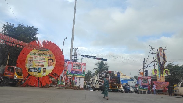 ನಾಗರಭಾವಿಯಲ್ಲಿ ಬೊಮ್ಮಾಯಿ ಜಾಹೀರಾತೋತ್ಸವ