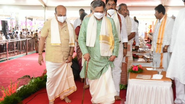 ತಮ್ಮ ಮನೆಯಲ್ಲಿ ನಡೆಯುವ ಹಬ್ಬ