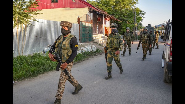 ರಾಜ್ಯ ಮತ್ತು ಕೇಂದ್ರ ಪಡೆಗಳ ನಡುವೆ ಬಿಕ್ಕಟ್ಟು 