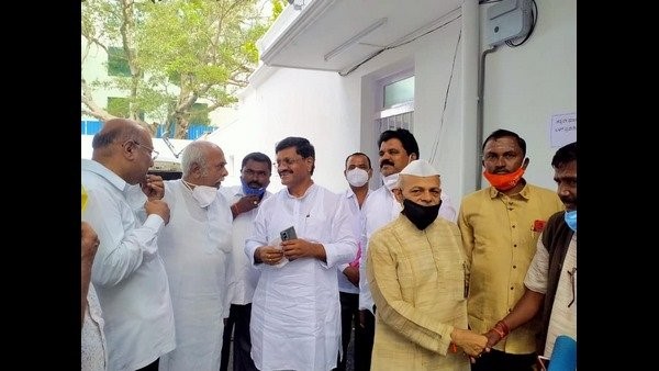  ಬಿಜೆಪಿ ಅಭ್ಯರ್ಥಿ ಶಿವರಾಜ್ ಸಜ್ಜನರ್ ಅವರು ಲಿಂಗಾಯತ ಸಮುದಾಯದವರು