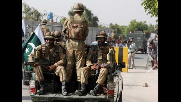 ಚೀನಾದ ಪೀಪಲ್ಸ್ ಲಿಬರೇಷನ್ ಆರ್ಮಿ ಕಚೇರಿಗೆ ಪಾಕ್ ಸೇನಾಧಿಕಾರಿ 