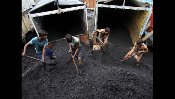 ಕಲ್ಲಿದ್ದಲು ದಾಸ್ತಾನಿಗೆ ರಾಜ್ಯಗಳ ನಿರಾಕರಣೆ ಸುಳ್ಳು ಕಲ್ಲಿದ್ದಲು ದಾಸ್ತಾನಿಗೆ ರಾಜ್ಯಗಳ ನಿರಾಕರಣೆ ಸುಳ್ಳು