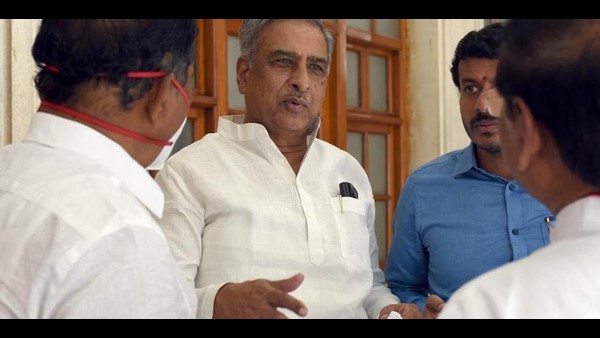 ಸರಕಾರ, ಬೇರೆ ನಿವಾಸವನ್ನು ಬಸವರಾಜ ಹೊರಟ್ಟಿಯವರಿಗೆ ನೀಡಲು ಮುಂದಾಗಿತ್ತು ಸರಕಾರ, ಬೇರೆ ನಿವಾಸವನ್ನು ಬಸವರಾಜ ಹೊರಟ್ಟಿಯವರಿಗೆ ನೀಡಲು ಮುಂದಾಗಿತ್ತು