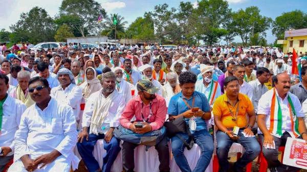 ಅವರಿಗೆ ಓಟು ಹಾಕಲೇಬಾರದು