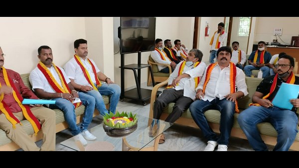 ಕರ್ನಾಟಕ ರಕ್ಷಣಾ ವೇದಿಕೆ ನಿಯೋಗ 