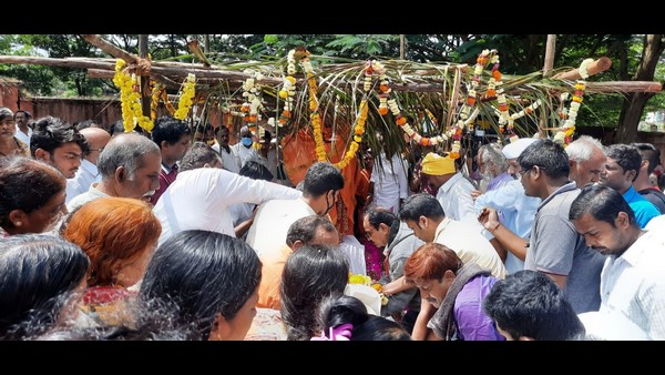 ಗ್ರಾಮೀಣಾಭಿವೃದ್ಧಿ ಸಚಿವ ಈಶ್ವರಪ್ಪ ಸಂತಾಪ! 