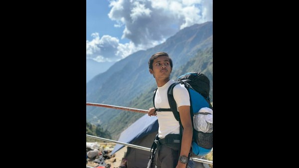 Karwar: Youth Roaming Around India By Walking; Aim To Reach Siberia Without Money