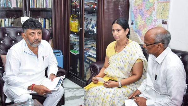 ಪ್ರಭಾವಿ ನಾಯಕಿ ಲಕ್ಷ್ಮೀ ಹೆಬ್ಬಾಳ್ಕರ್ 