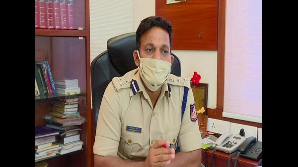 Mangaluru: Woman Rescued A Man From Rowdy Sheeters Fatal Attacking