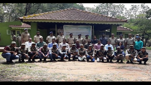 ಹನ್ನೆರಡು ಮಂದಿ ತಜ್ಞರಿಂದ ತರಬೇತಿ ಹನ್ನೆರಡು ಮಂದಿ ತಜ್ಞರಿಂದ ತರಬೇತಿ