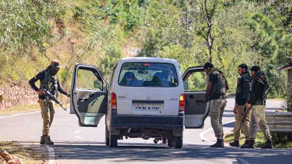 ಸ್ಥಳೀಯರನ್ನು ವಶಕ್ಕೆ ಪಡೆಯಲಾಗಿದೆ