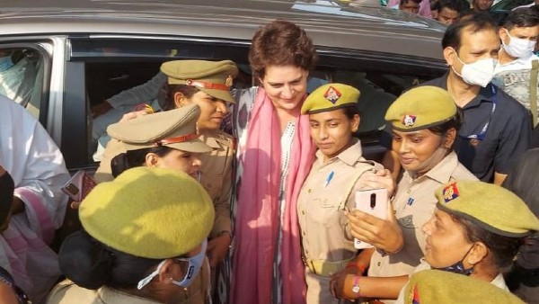 Heard Yogi Jis So Hurt By This Pic says Priyanka Gandhi On Cops Selfie Heard Yogi Jis So Hurt By This Pic says Priyanka Gandhi On Cops Selfie