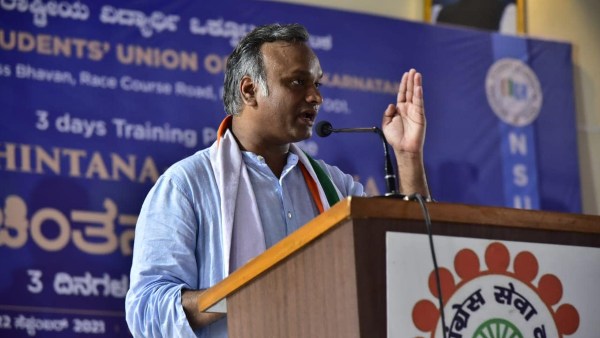 ಅಸಂವಿಧಾನಿಕ ಪದ ಅಲ್ಲ