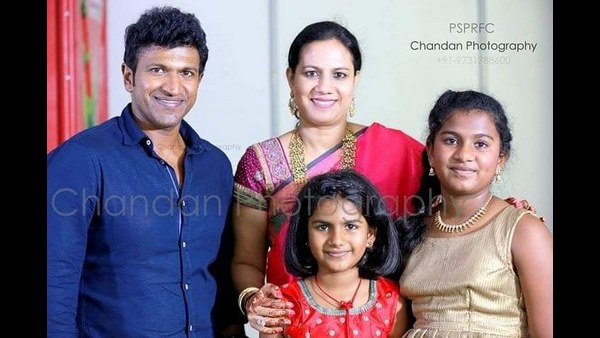  ವಿಕ್ರಂ ಆಸ್ಪತ್ರೆಯ ಮುಂದೆ ಫ್ಯಾನ್ಸ್