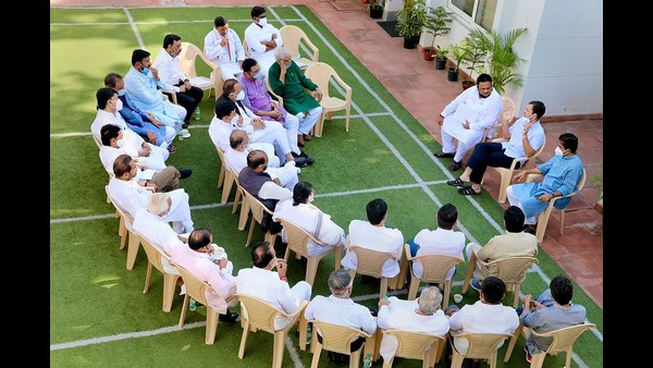 ಕೈ ನಾಯಕರಲ್ಲಿ ಮುಜುಗರ ಮೂಡಿಸಿದ ಪ್ರಶ್ನೆ 