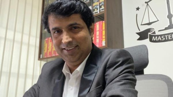 ವಾಟ್ಸಪ್ ಸಂದೇಶ ಕಳಿಸುತ್ತಿದ್ದರು