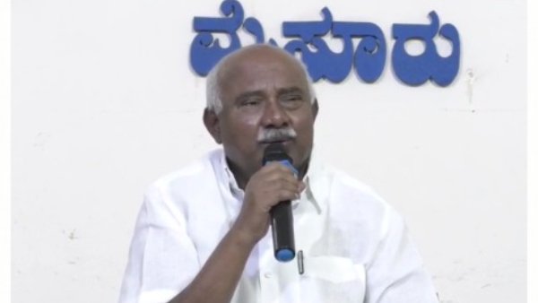 Grand Welcome To SM Krishna Who Came To Mysuru For Dasara Inauguration