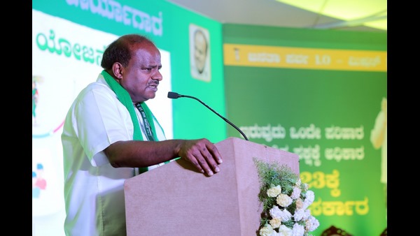  ಕೇಶವ ಕೃಪಾದ ಕೃಪಾಕಟಾಕ್ಷ ನಿರ್ದೇಶನದಲ್ಲಿ ಕೆಲಸ ಮಾಡುತ್ತಿದ್ದಾರೆ