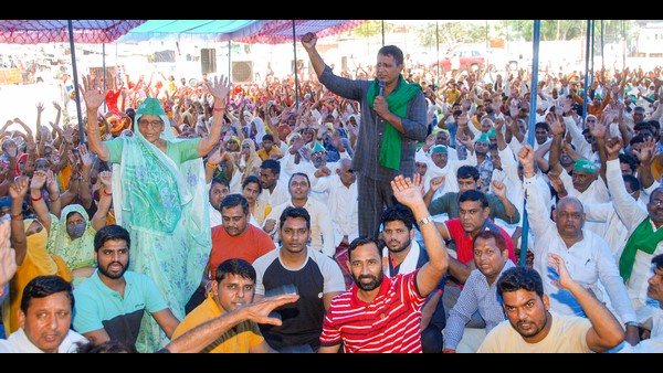 ರಾಷ್ಟ್ರ ರಾಜಧಾನಿಯಲ್ಲಿ ಉಸಿರುಗಟ್ಟುವ ವಾತಾವರಣ ರಾಷ್ಟ್ರ ರಾಜಧಾನಿಯಲ್ಲಿ ಉಸಿರುಗಟ್ಟುವ ವಾತಾವರಣ