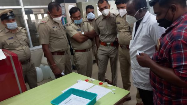 ಊರು ಬಿಟ್ಟರು ಮಾರಾಟಗಾರರು