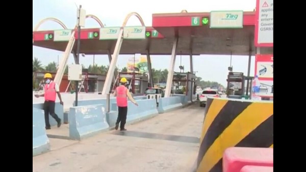 ವಸೂಲಿ ಕೇಂದ್ರಗಳಾಗಿ ಬದಲಾದ ಟೋಲ್ಗೇಟ್ ವಸೂಲಿ ಕೇಂದ್ರಗಳಾಗಿ ಬದಲಾದ ಟೋಲ್ಗೇಟ್