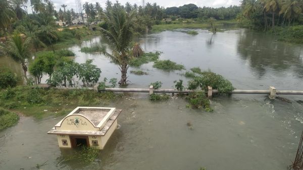 Rain Lashes Chitradurga Districts Water Logging In House
