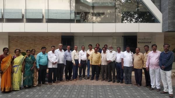 Daily Wages Employees Union Urges To CM Bommai To Fulifill Demands Of Daily Wages Employees Daily Wages Employees Union Urges To CM Bommai To Fulifill Demands Of Daily Wages Employees