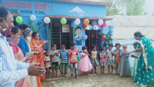  ಪೂರ್ವ ಪ್ರಾಥಮಿಕ ಶಾಲೆ ಬಿಟ್ಟು ಅಂಗನವಾಡಿ ಮೆಟ್ಟಿಲು