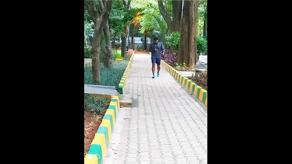  ಅಂಬುಲೆನ್ಸ್ ನಲ್ಲಿ ಕಳುಹಿಸುವುದನ್ನು ಬಿಟ್ಟು, ಕಾರಿನಲ್ಲಿ ಯಾಕೆ ಕಳುಹಿಸಿದ್ದು