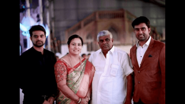  ರೇವಣ್ಣ ಅವರ ಪುತ್ರ ಸೂರಜ್ ರೇವಣ್ಣ ಅಥವಾ ಪತ್ನಿ ಭವಾನಿ