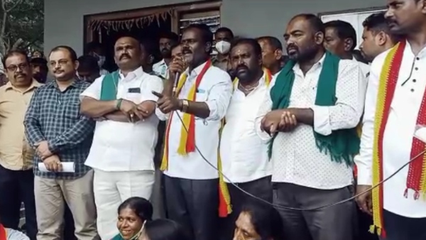 Chikkaballapur: Farmers Protested Against KOCHIMUL Administration Board Members Luxury Life