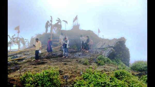 ಭಕ್ತರ ನಿಯಂತ್ರಣಕ್ಕಾಗಿ ಚೆಕ್‌ಪೋಸ್ಟ್ 