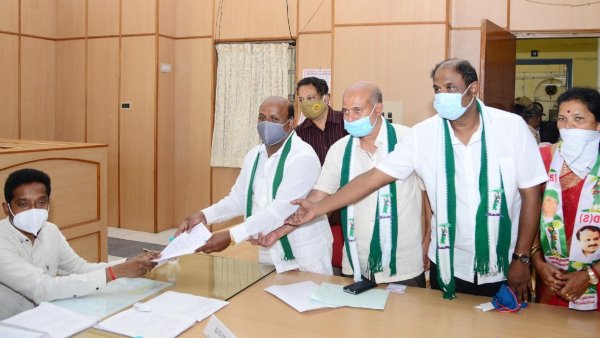 ಅತೃಪ್ತರತ್ತ ಗಾಳ