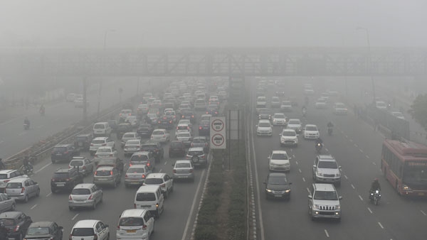  Corona declines Increasing air pollution: Delhi air quality is Very poor 