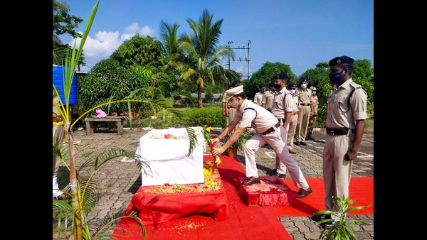 Mangaluru Airport CISF Bomb Detective Dog Lina Dies