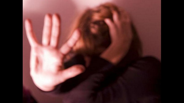 ಪತಿಯಿಂದ ಲೈಂಗಿಕ ಕ್ರಿಯೆಗಾಗಿ ಹಿಂಸೆ 