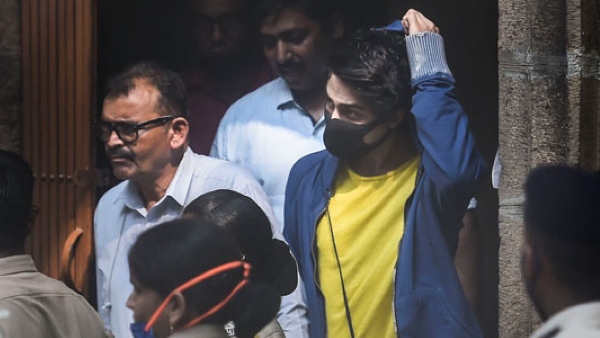 Mumbai cruise drugs case: WhatsApp Chats Not Proof Enough Says Court Mumbai cruise drugs case: WhatsApp Chats Not Proof Enough Says Court