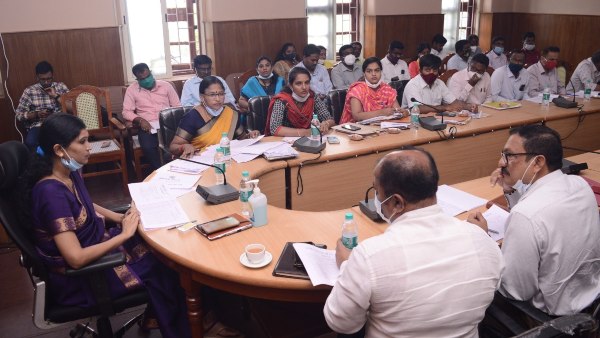 Mandya DC Aswathi urge public for mandatory registration of births, deaths 