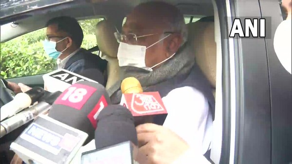 New Delhi: Opposition Parties Likely to skip entire Winter Session