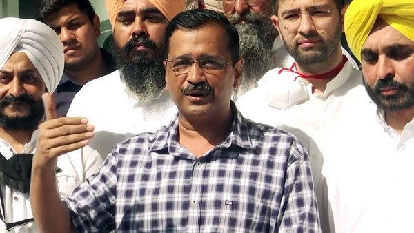  ಅರವಿಂದ್ ಕೇಜ್ರಿವಾಲ್ ನೇತೃತ್ವದ ಆಮ್ ಆದ್ಮಿ ಪಕ್ಷ ಅತಿದೊಡ್ಡ ಪಕ್ಷ