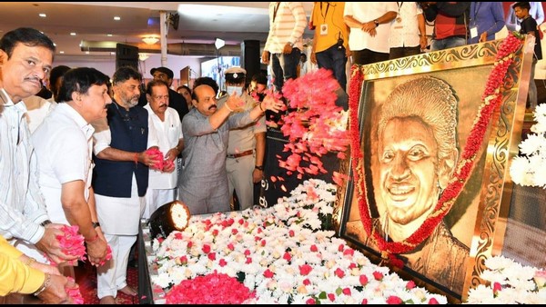  ವಿಪಕ್ಷ ನಾಯಕ ಸಿದ್ದರಾಮಯ್ಯ ಸ್ವಾಗತ