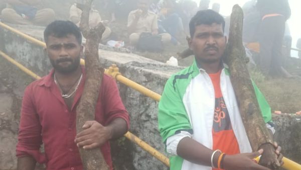 ಉಚಿತವಾಗಿ ಊಟ, ತಿಂಡಿ ವಿತರಣೆ