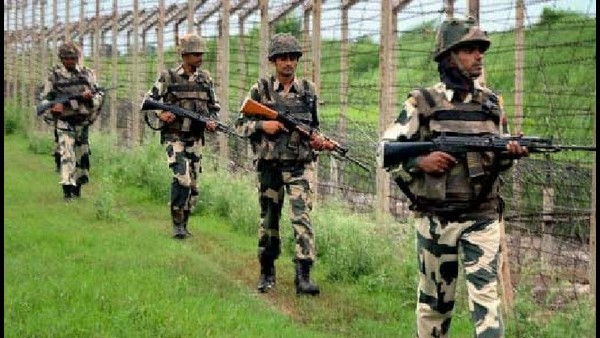 ಪೊಲೀಸರಿಗೆ ಅವಮಾನ ಮಾಡುವ ಆದೇಶ ಎಂದು ಉಲ್ಲೇಖ ಪೊಲೀಸರಿಗೆ ಅವಮಾನ ಮಾಡುವ ಆದೇಶ ಎಂದು ಉಲ್ಲೇಖ