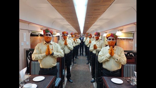 ಸಿಬ್ಬಂದಿ ಉಡುಪು ಬದಲಿಸಿದ ಕುರಿತು ರೈಲ್ವೆ ಇಲಾಖೆ ಸ್ಪಷ್ಟನೆ 