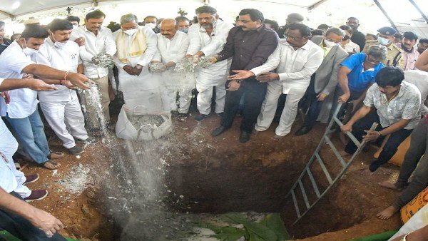 ವರ್ಷದ ಹಿಂದೆಯೇ ಮಂತ್ರಾಲಯದಲ್ಲಿ ಪುನೀತ್ ಸಾವಿನ ಮುನ್ಸೂಚನೆ