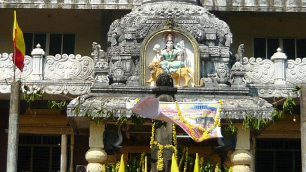 ಕನ್ನಡಿಗರ ಆರಾಧ್ಯದೈವ ಕನ್ನಡಾಂಬೆ