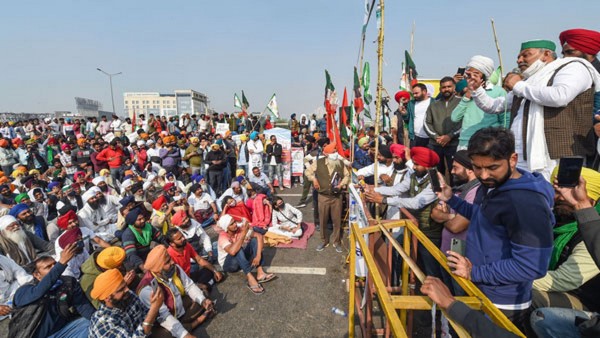 1995ರಿಂದ ಮೂರು ಲಕ್ಷಕ್ಕೂ ಹೆಚ್ಚಿನ ರೈತರು ಆತ್ಮಹತ್ಯೆ 1995ರಿಂದ ಮೂರು ಲಕ್ಷಕ್ಕೂ ಹೆಚ್ಚಿನ ರೈತರು ಆತ್ಮಹತ್ಯೆ