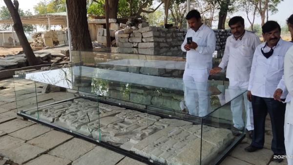 ಗಾಜಿನಲ್ಲಿಟ್ಟು ಸಂರಕ್ಷಣೆ ಮಾಡಲಾಗಿದೆ